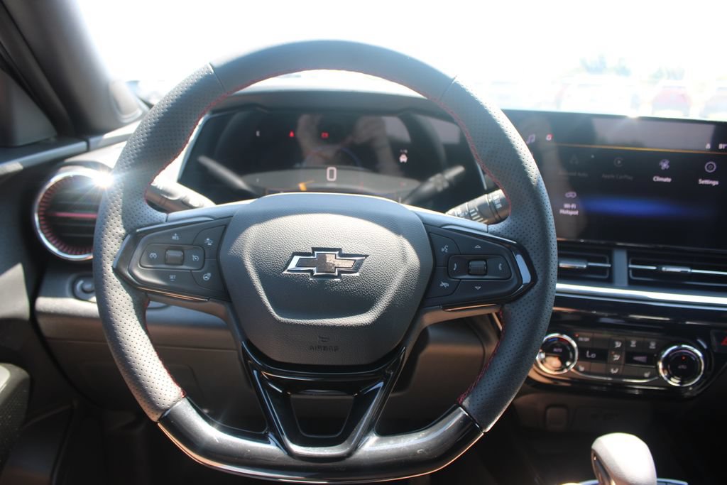 New 2026 Chevrolet Trax RS w/ Sunroof Package FWD image 35