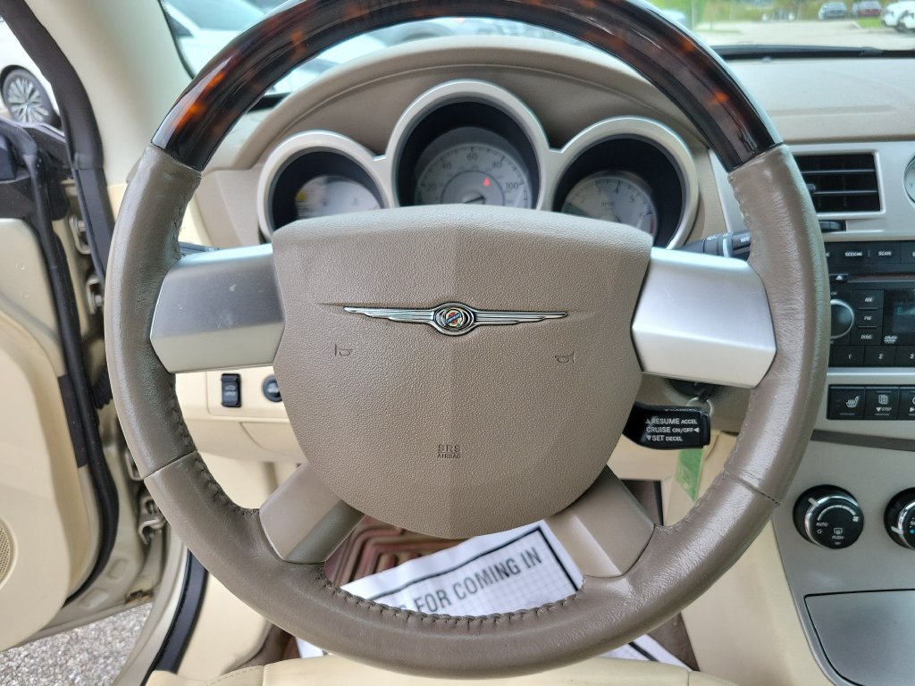 Used 2008 Chrysler Sebring Limited w/ Luxury Group FWD image 14