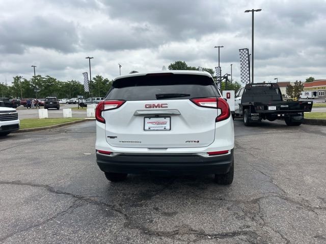 Used 2023 GMC Terrain AT4 AWD/4WD image 4