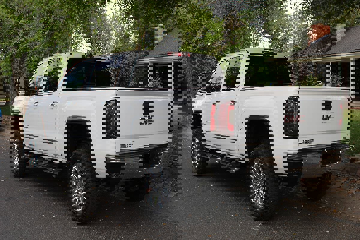 Used 2017 GMC Sierra 1500 SLT image 33