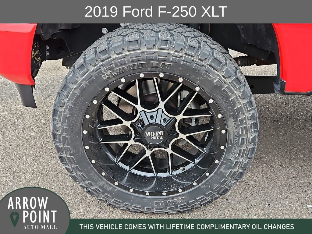 Used 2019 Ford F250 XLT w/ XLT Premium Package AWD/4WD image 16