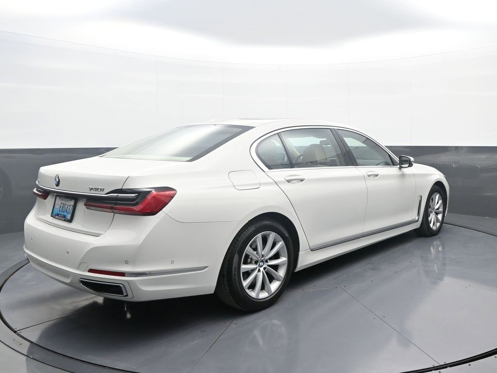 Used 2021 BMW 740i xDrive image 7