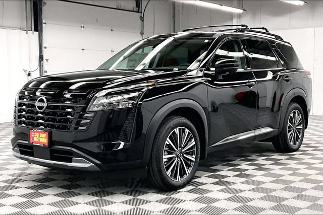 New 2026 Nissan Pathfinder Platinum w/ Lighting Package AWD/4WD image 2