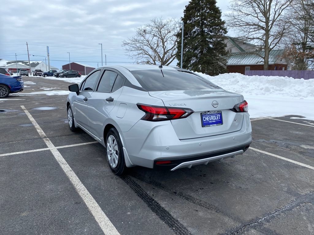 Used 2024 Nissan Versa S w/ Trunk Package image 5