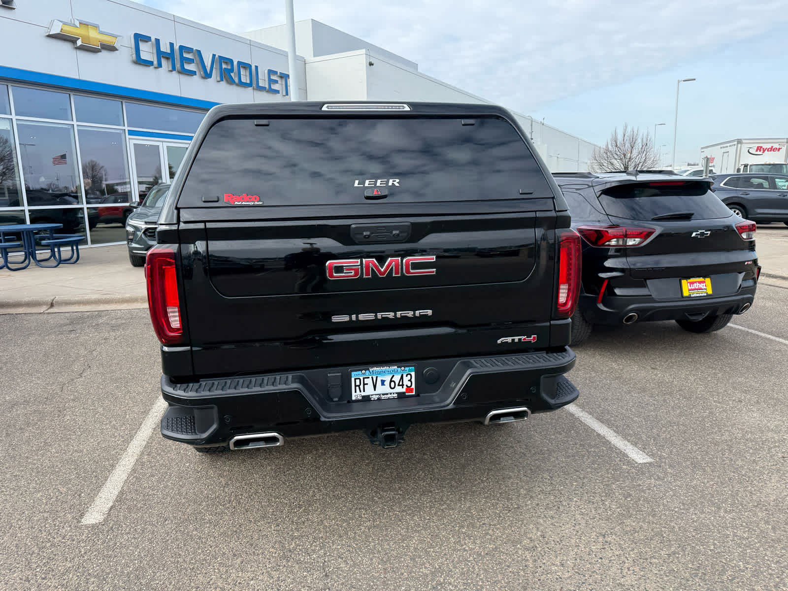 Used 2024 GMC Sierra 1500 AT4 w/ Technology Package image 7