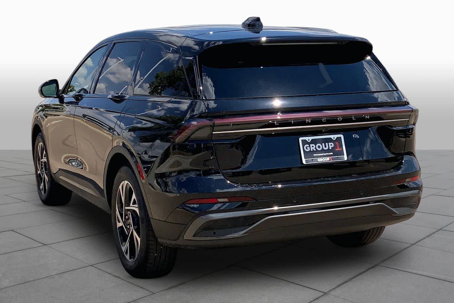 New 2026 Lincoln Nautilus Premier w/ Equipment Group 102A AWD/4WD image 12