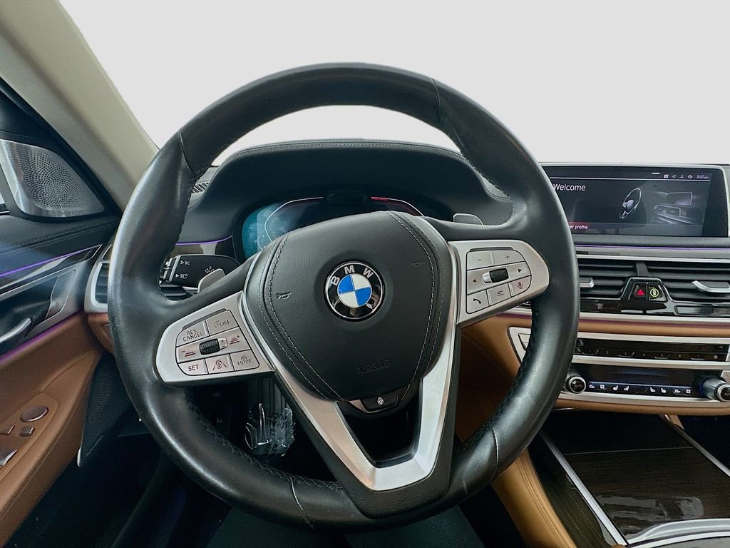 Used 2022 BMW 750i xDrive AWD/4WD image 12