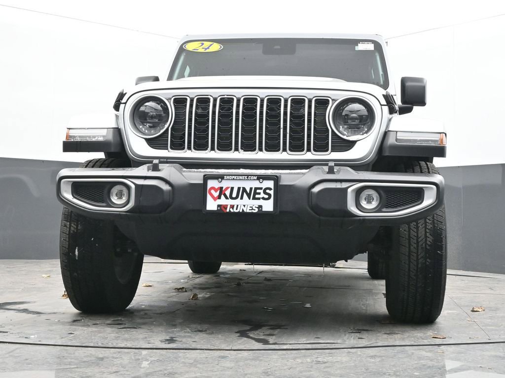 Used 2024 Jeep Wrangler Sahara image 37