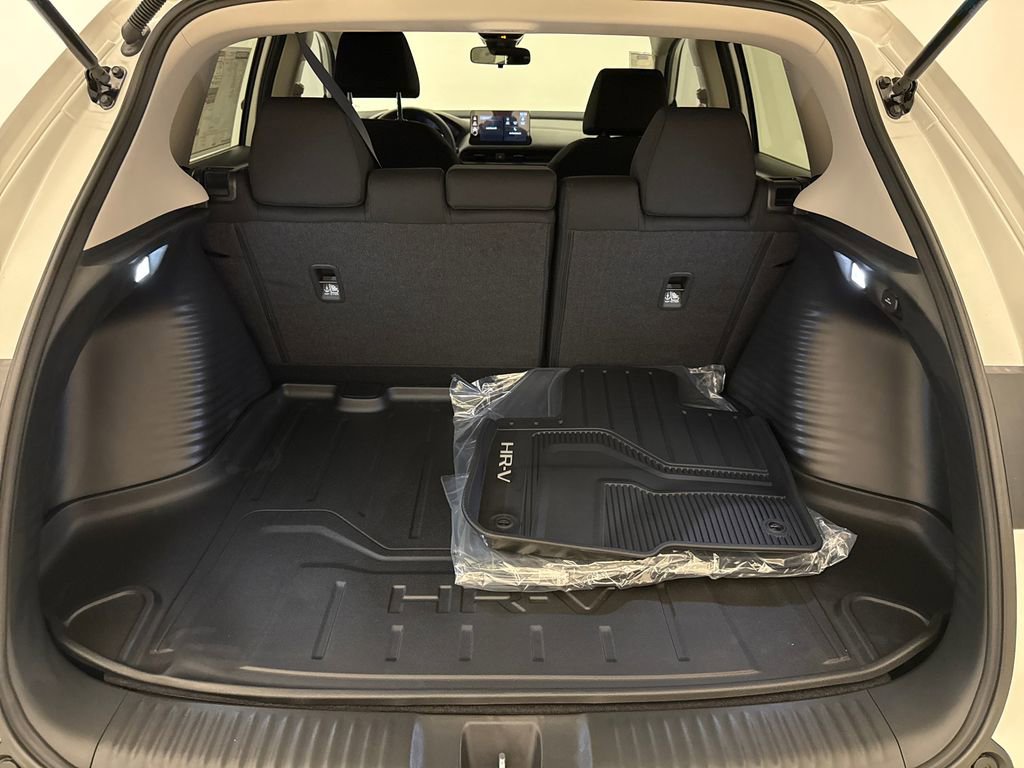 New 2026 Honda HR-V LX image 12
