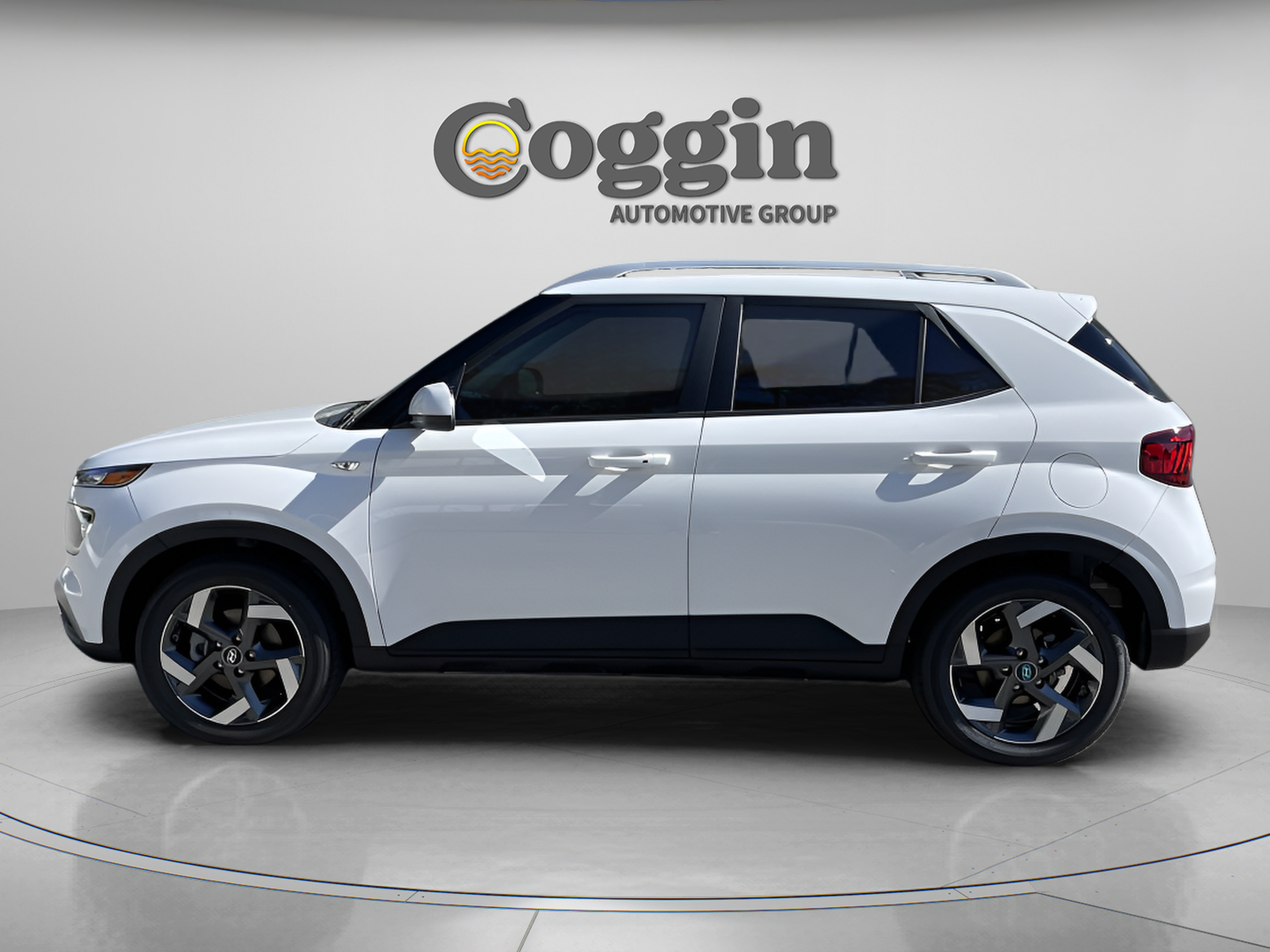 Certified 2026 Hyundai Venue SEL FWD image 3