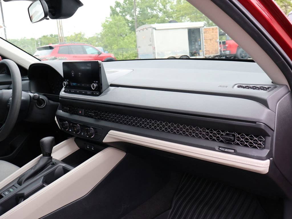Certified 2024 Honda Accord LX image 9