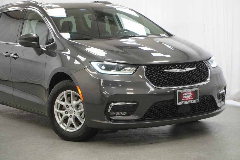 Certified 2021 Chrysler Pacifica Touring-L FWD image 3