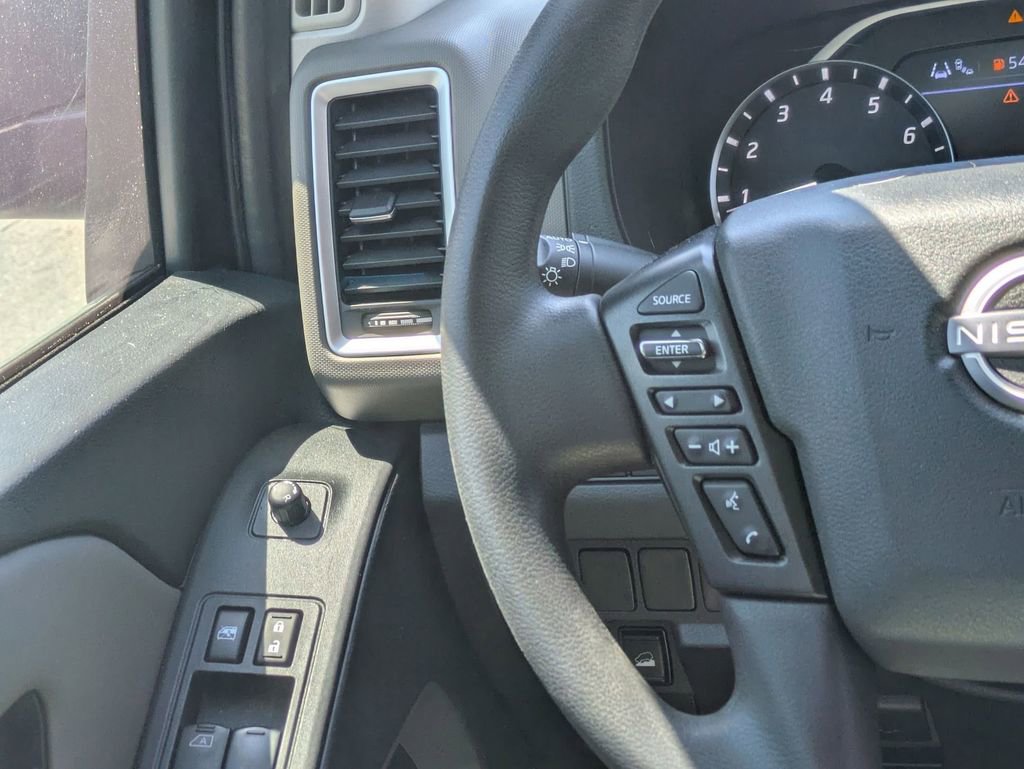 Used 2022 Nissan Frontier SV w/ Technology Package AWD/4WD image 13