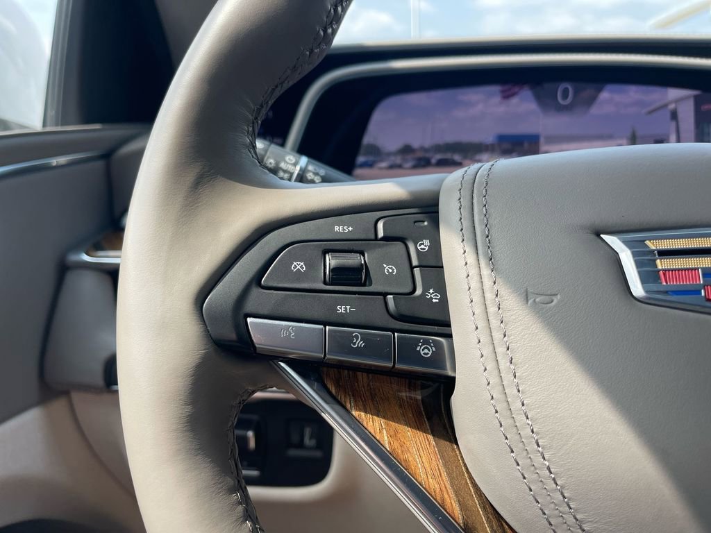 Used 2023 Cadillac Escalade Sport Platinum w/ LPO, ONYX Package image 18