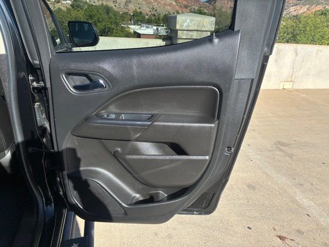 Used 2020 Chevrolet Colorado ZR2 w/ ZR2 Midnight Special Edition image 17