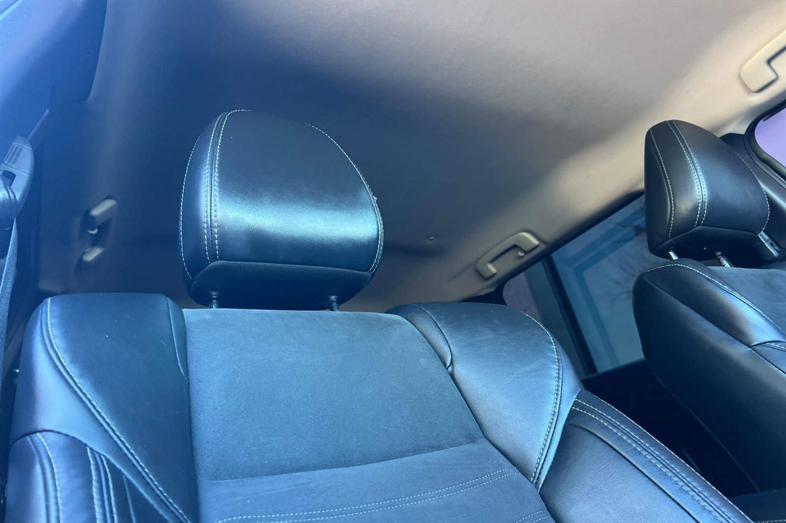 Used 2022 Mitsubishi Outlander SE AWD/4WD image 16