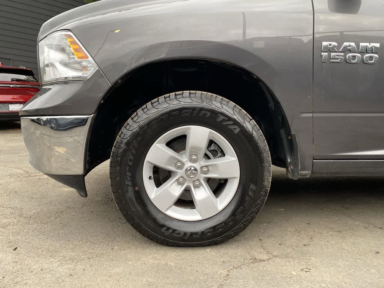 Used 2017 RAM 1500 Express AWD/4WD image 11