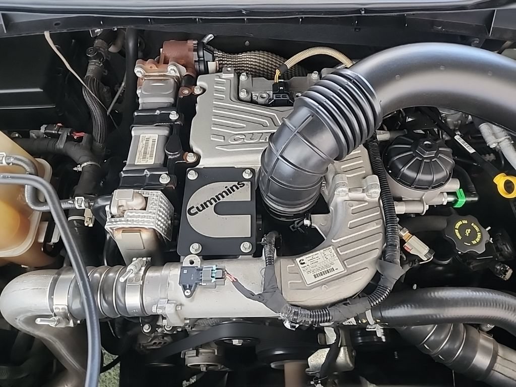Used 2016 Nissan Titan SV RWD image 28
