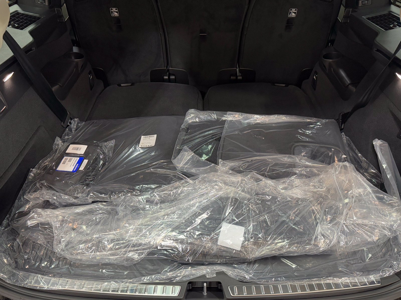 New 2026 Volvo XC90 B6 Plus w/ Protection Package Premier AWD/4WD image 42