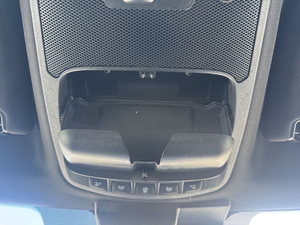 Used 2022 Ford F350 Platinum w/ FX4 Off-Road Package image 31