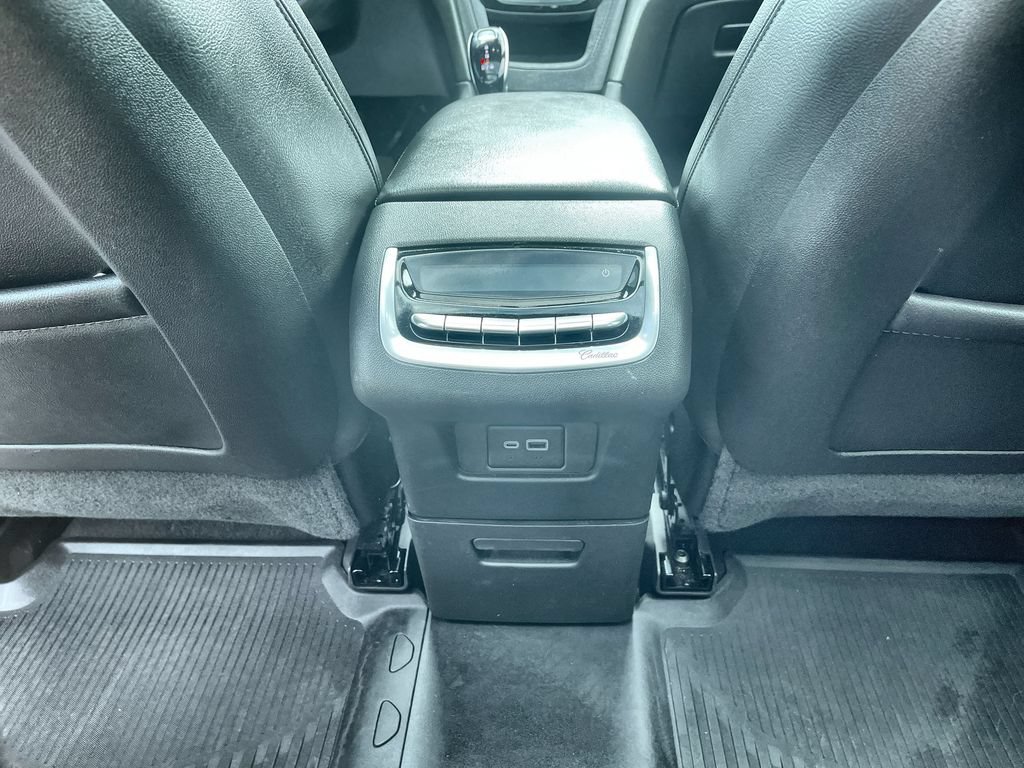 Used 2024 Cadillac XT6 Luxury w/ LPO, Floor Liner Package AWD/4WD image 21