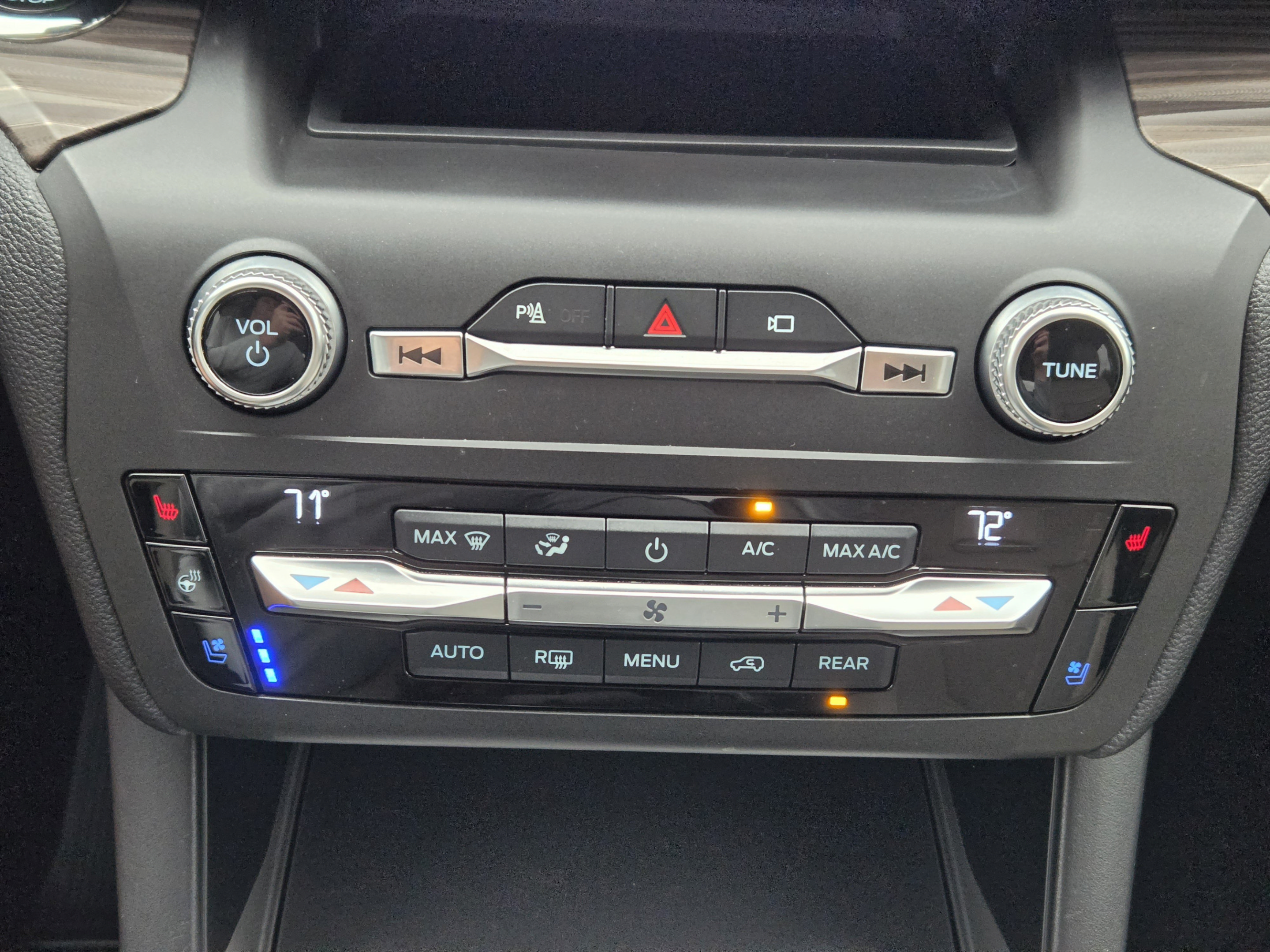 Used 2020 Ford Explorer Limited RWD image 13