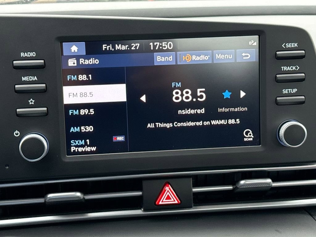 Used 2023 Hyundai Elantra Blue image 12