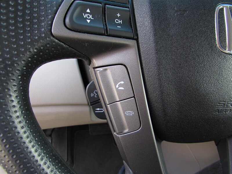 Used 2012 Honda Odyssey EX image 12
