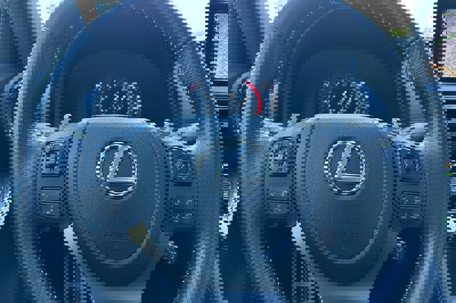 Used 2023 Lexus IS 500 image 25