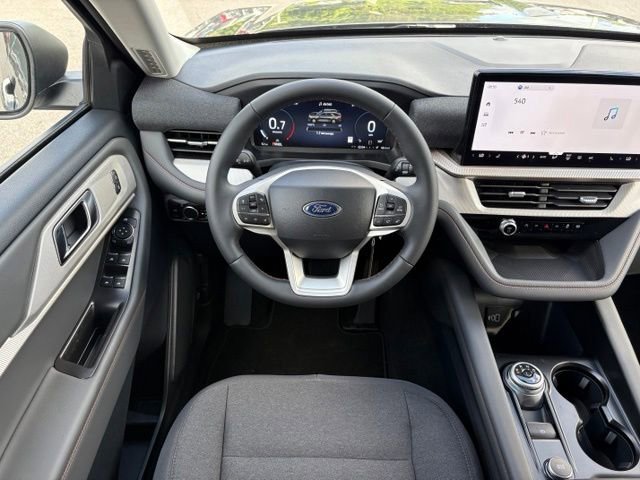 New 2026 Ford Explorer Active RWD image 13