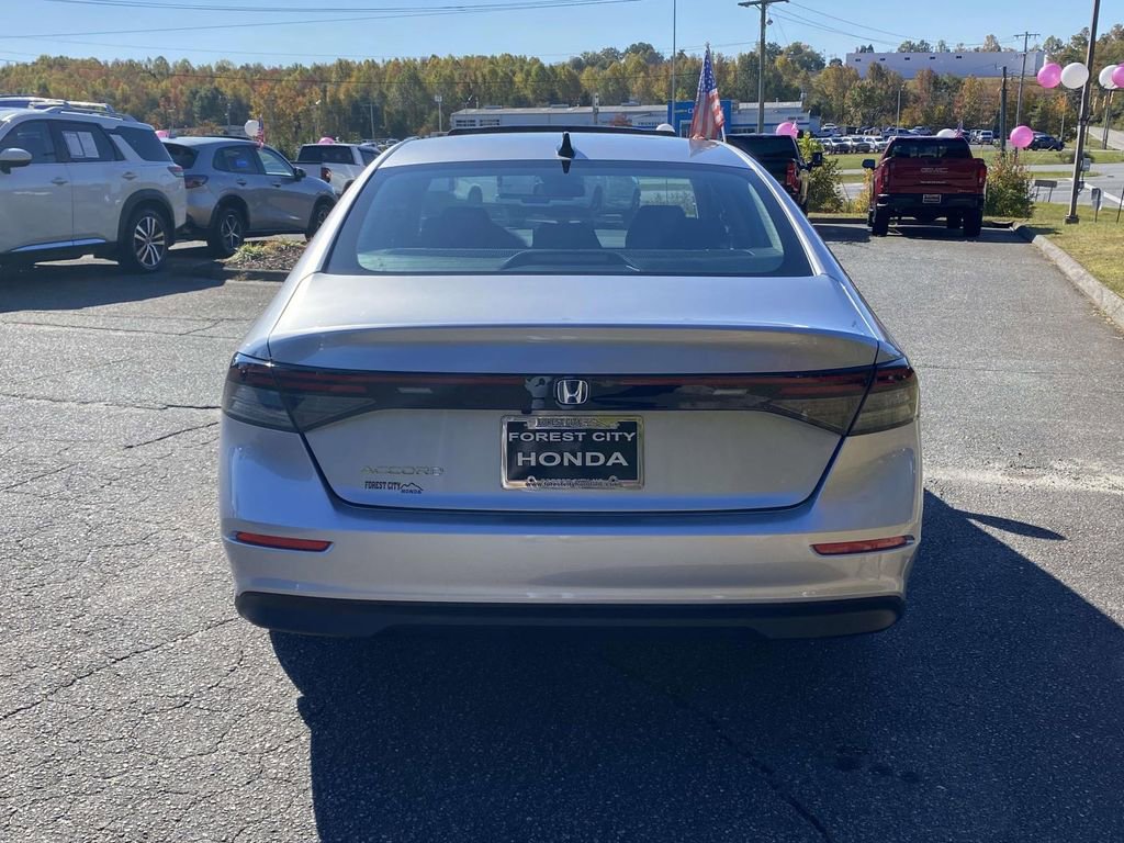 New 2025 Honda Accord SE image 4