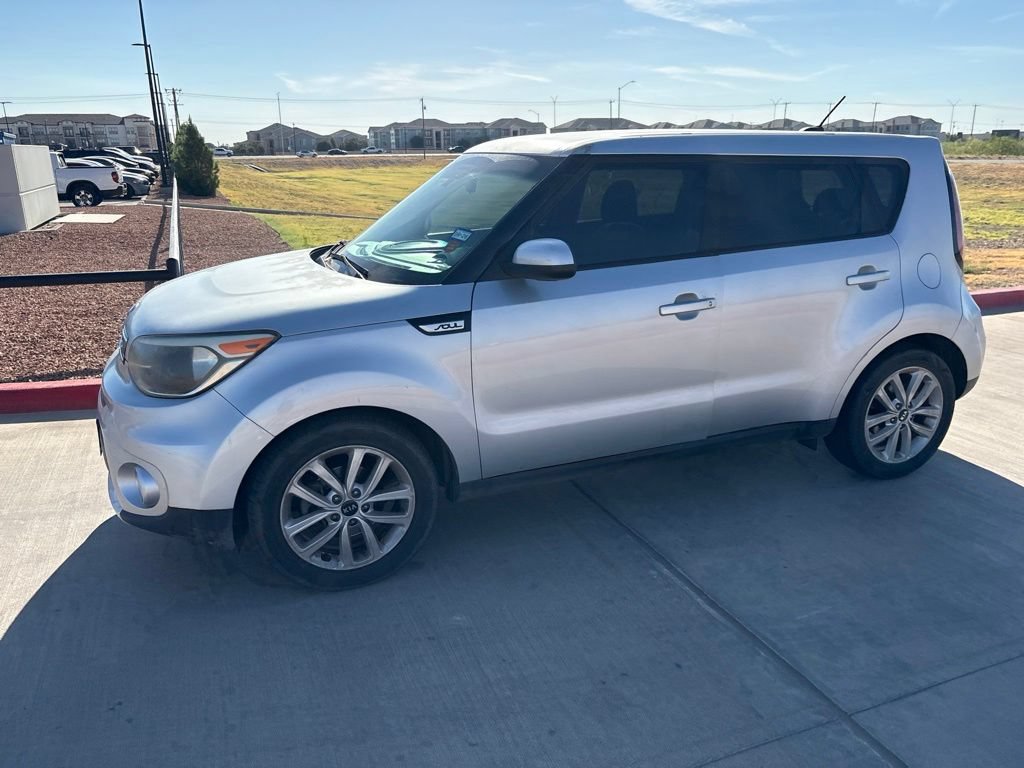 Used 2018 Kia Soul + FWD image 3