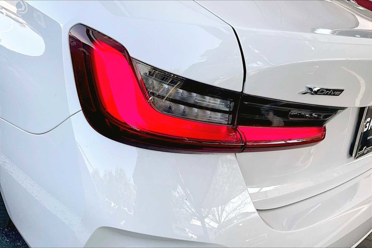 Used 2023 BMW 330e xDrive w/ Premium Package image 28