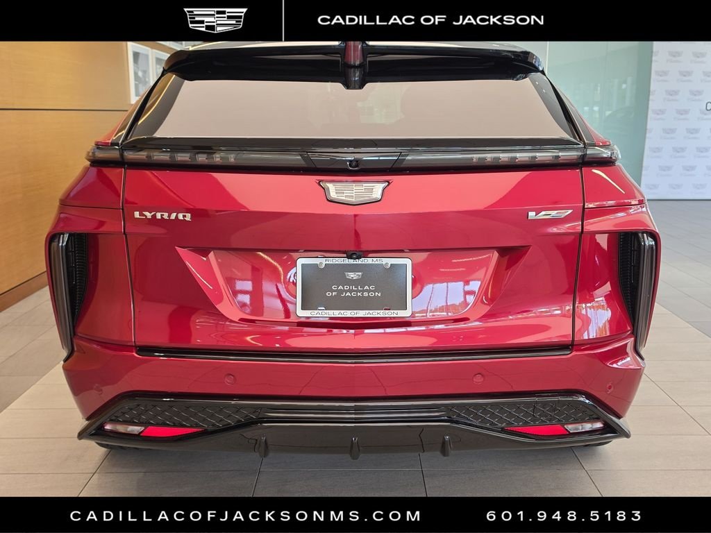 New 2027 Cadillac Lyriq V Premium w/ LPO, Floor Liner Package AWD/4WD image 3