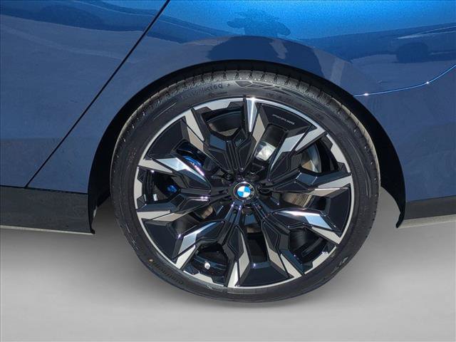 New 2027 BMW 550e xDrive AWD/4WD image 10
