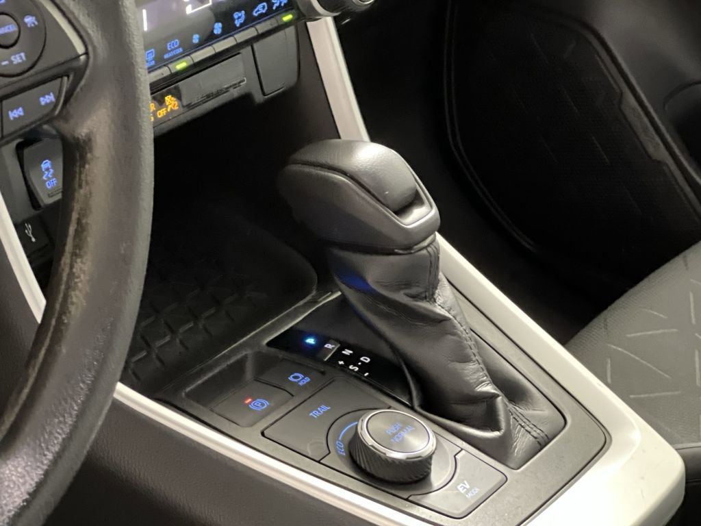 Used 2022 Toyota RAV4 XLE image 20