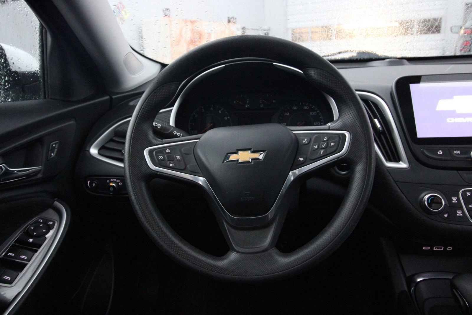 Used 2022 Chevrolet Malibu LT FWD image 13