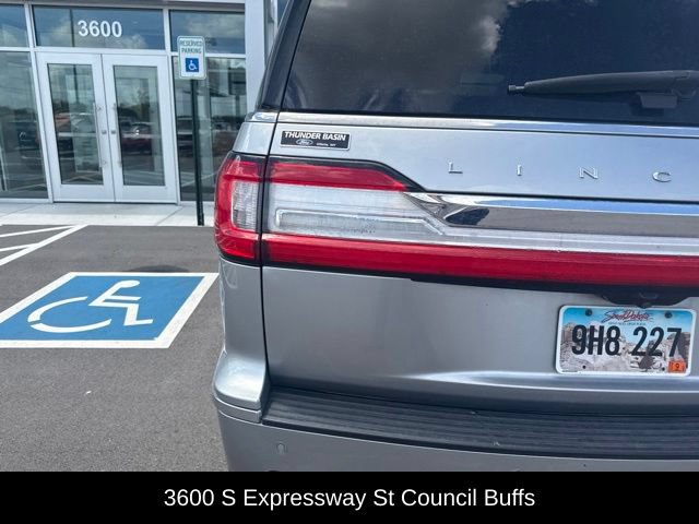 Used 2020 Lincoln Navigator Reserve AWD/4WD image 11