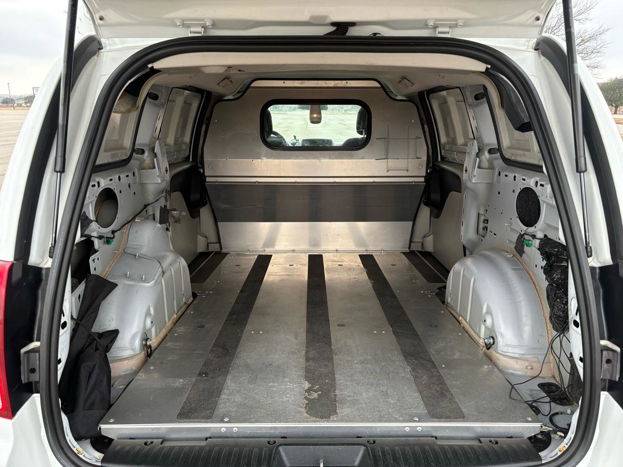 Used 2013 RAM C/V Tradesman image 9