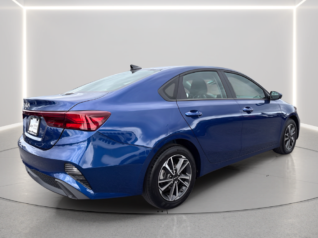 Certified 2024 Kia Forte LXS FWD image 7