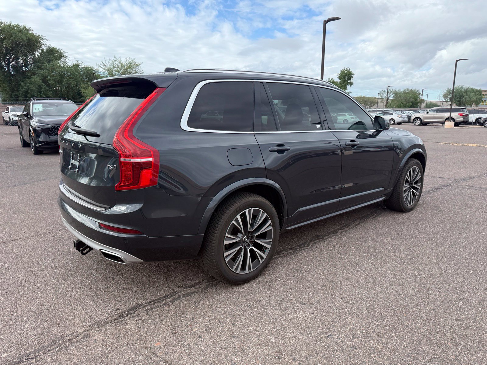 Used 2021 Volvo XC90 T6 Momentum w/ Advanced Package AWD/4WD image 5