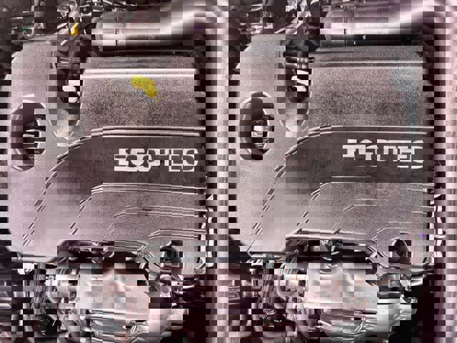 Used 2022 Chevrolet Equinox LS AWD/4WD image 10