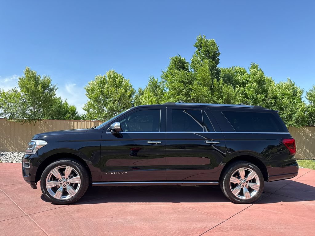 Used 2024 Ford Expedition Max Platinum AWD/4WD image 5