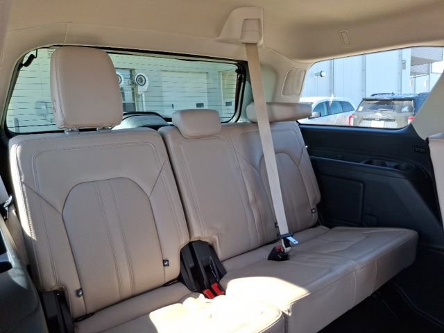 Used 2024 Ford Expedition Limited image 25