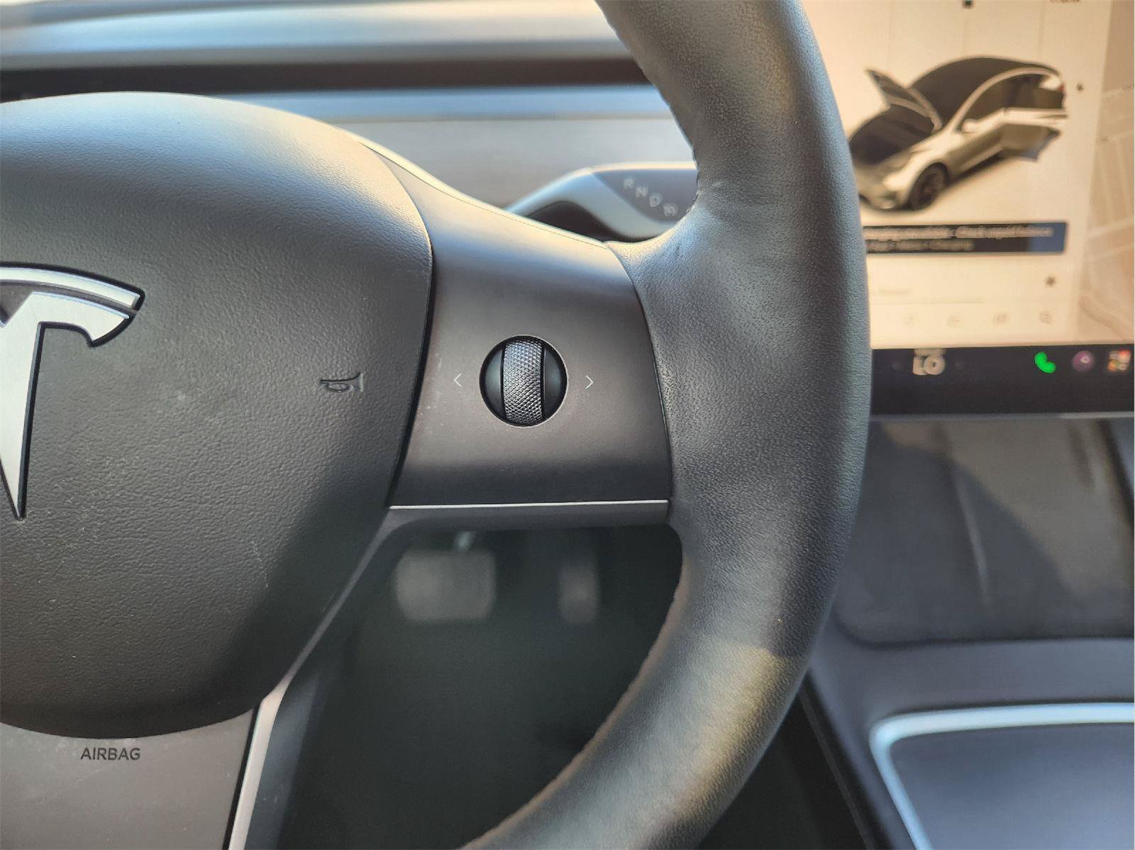 Used 2021 Tesla Model Y Long Range AWD/4WD image 29