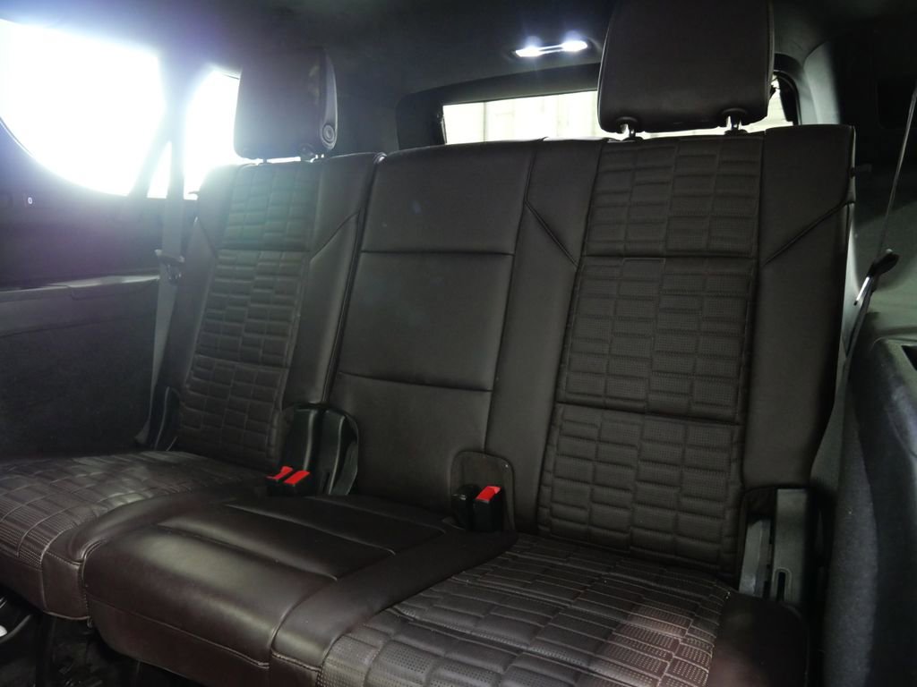 Used 2023 Cadillac Escalade ESV Premium Luxury Platinum AWD/4WD image 26