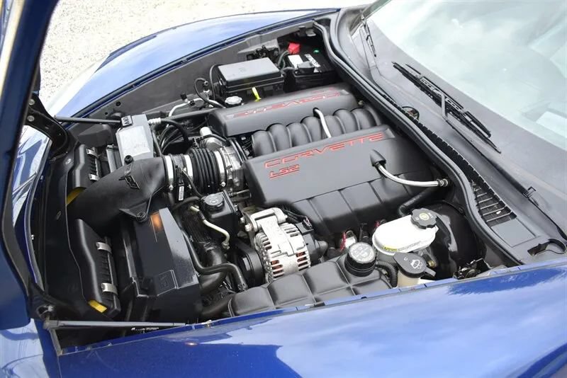 Used 2005 Chevrolet Corvette Coupe w/ Preferred Equipment Group RWD image 30