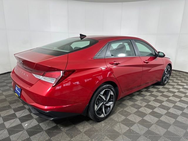 Certified 2023 Hyundai Elantra SEL w/ Convenience Package image 3
