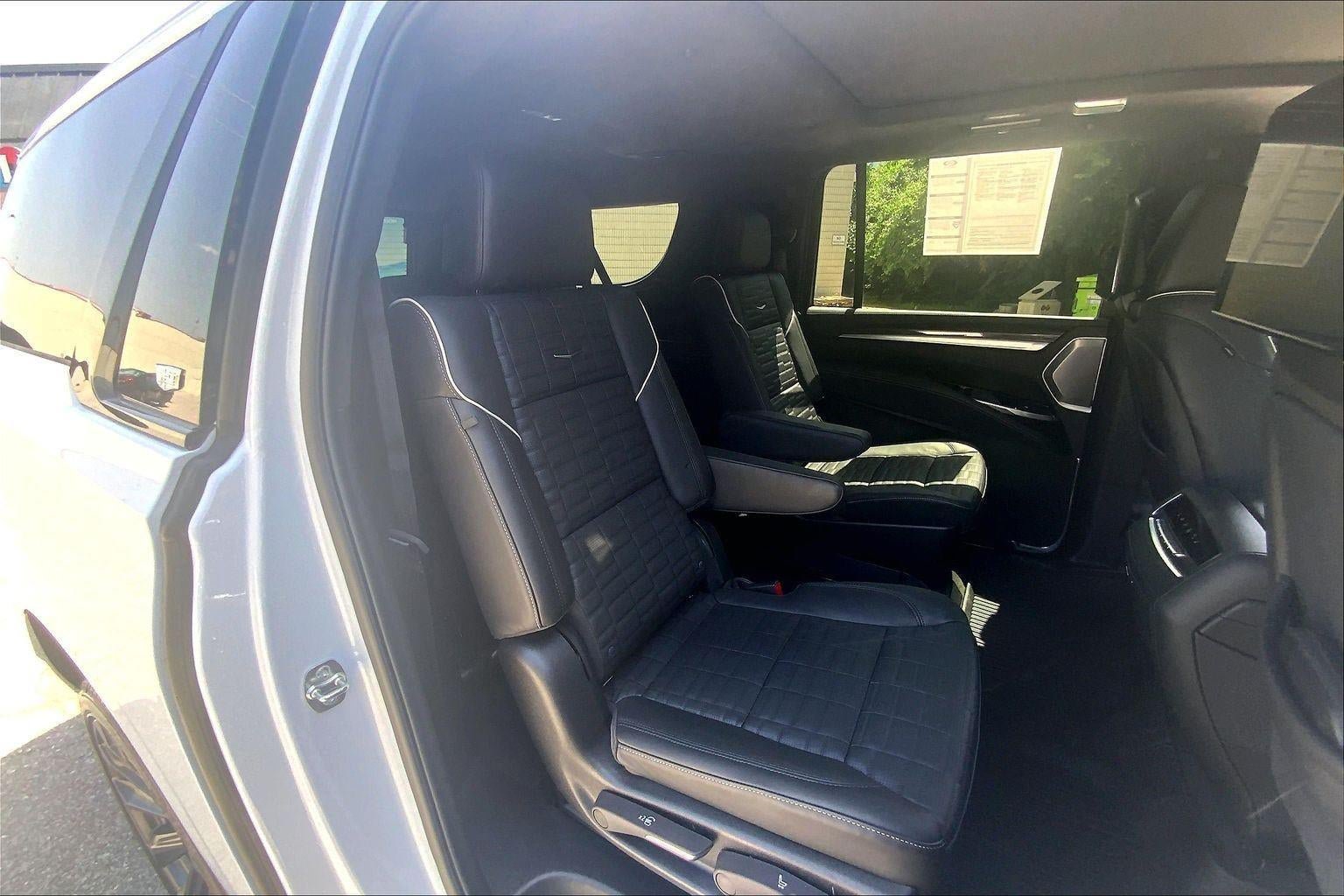 Certified 2026 Cadillac Escalade ESV V AWD/4WD image 24