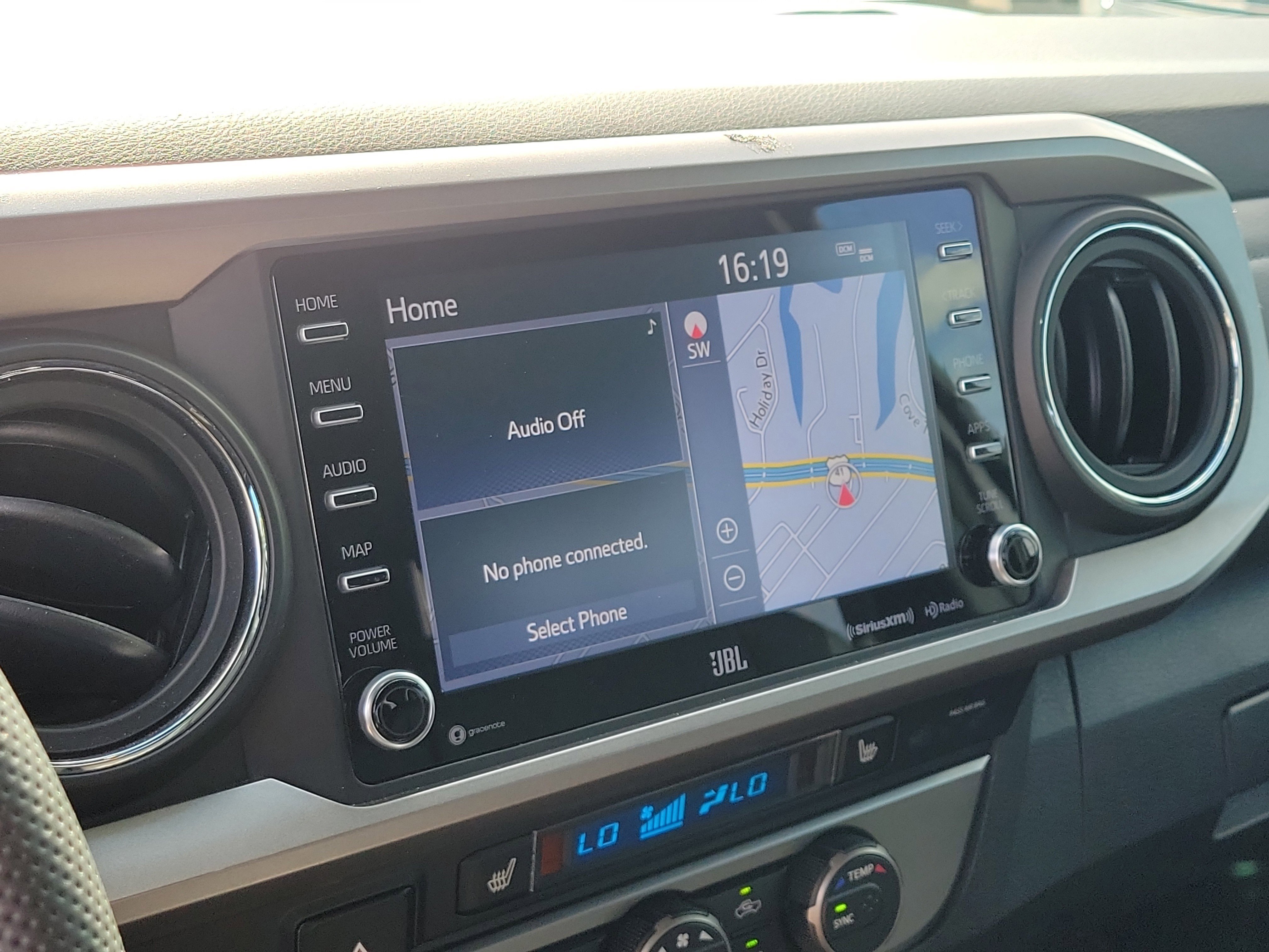 Used 2022 Toyota Tacoma Limited image 30